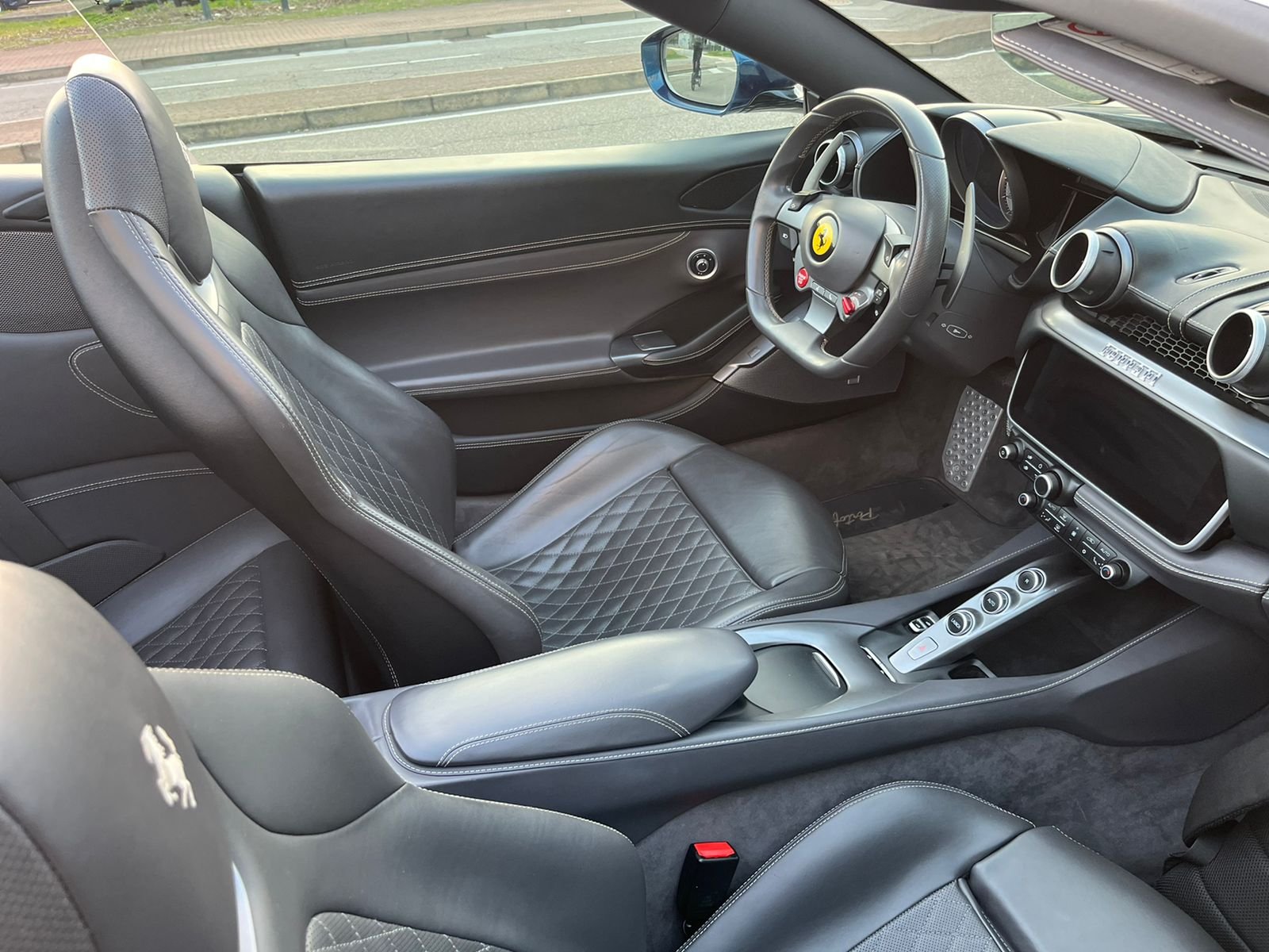 Ferrari Portofino — photo 2